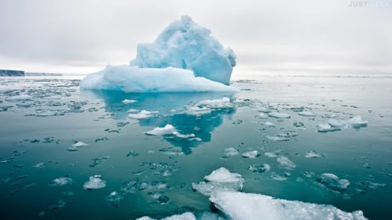 Fonte des glaces de la banquise de la banquise de l'Arctique