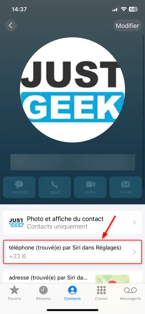 Affichage du numéro de téléphone dans l'application Téléphone iPhone