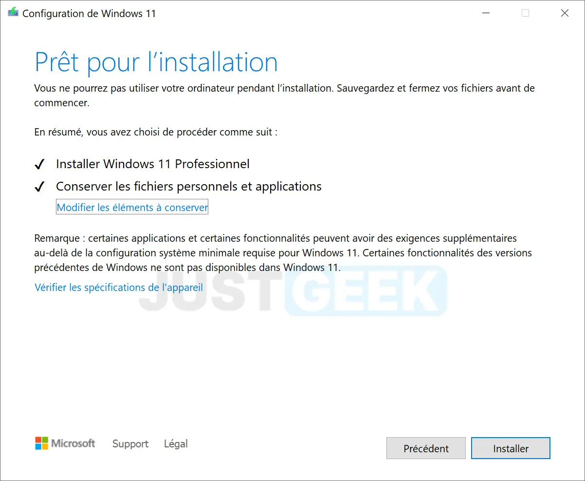 Écran final indiquant le début de l'installation de Windows 11 avec les exigences matérielles contournées.