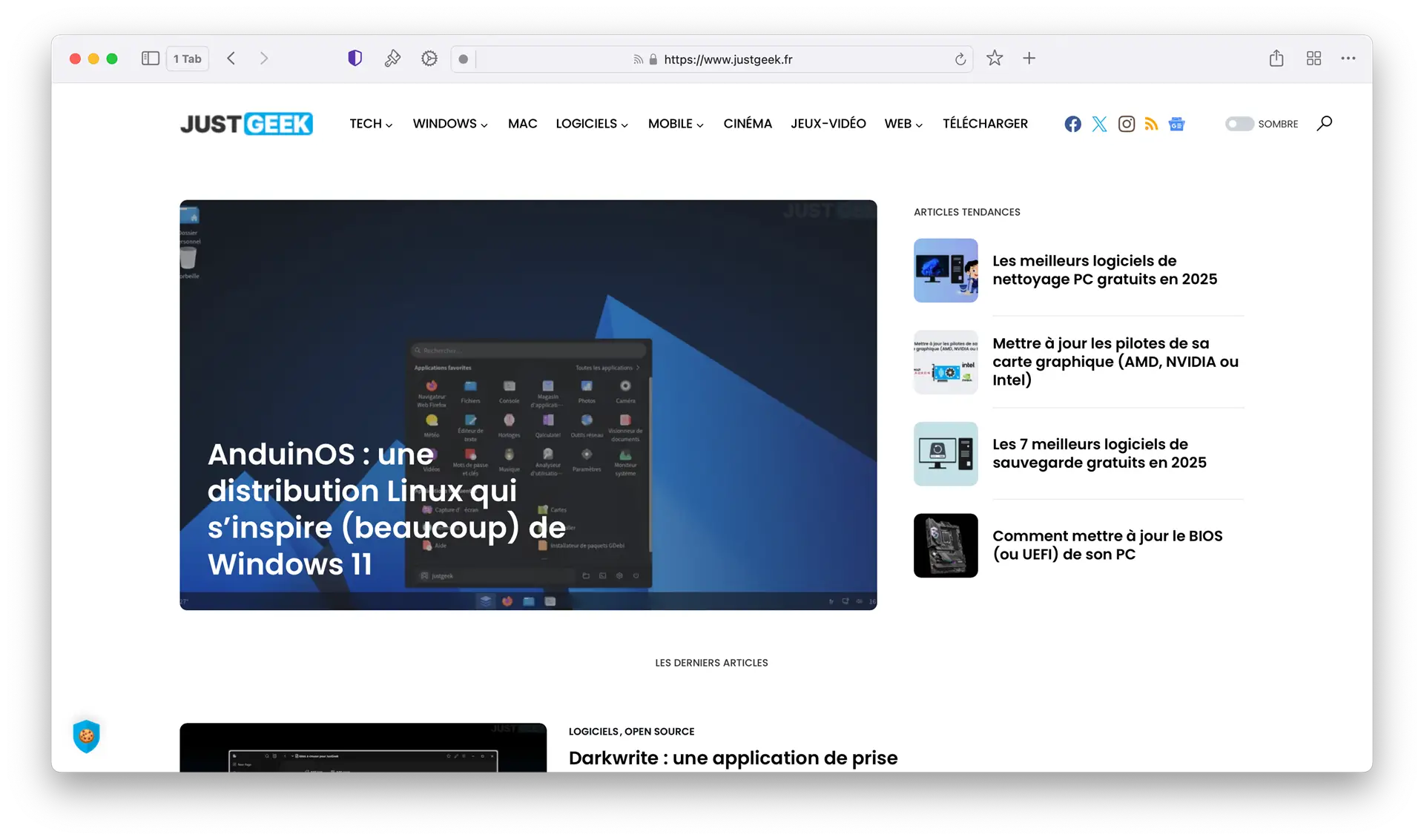 Le site JustGeek.fr ouvert dans le navigateur Orion sur macOS.