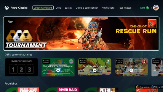 Interface de Retro Classics sur Xbox Game Pass avec tournois, défis communautaires et jeux rétro comme River Raid et Pitfall