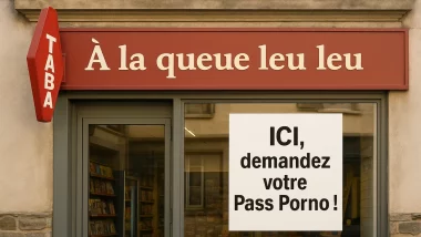 Devanture d’un bureau de tabac français avec une affiche humoristique indiquant « ICI, demandez votre Pass Porno »