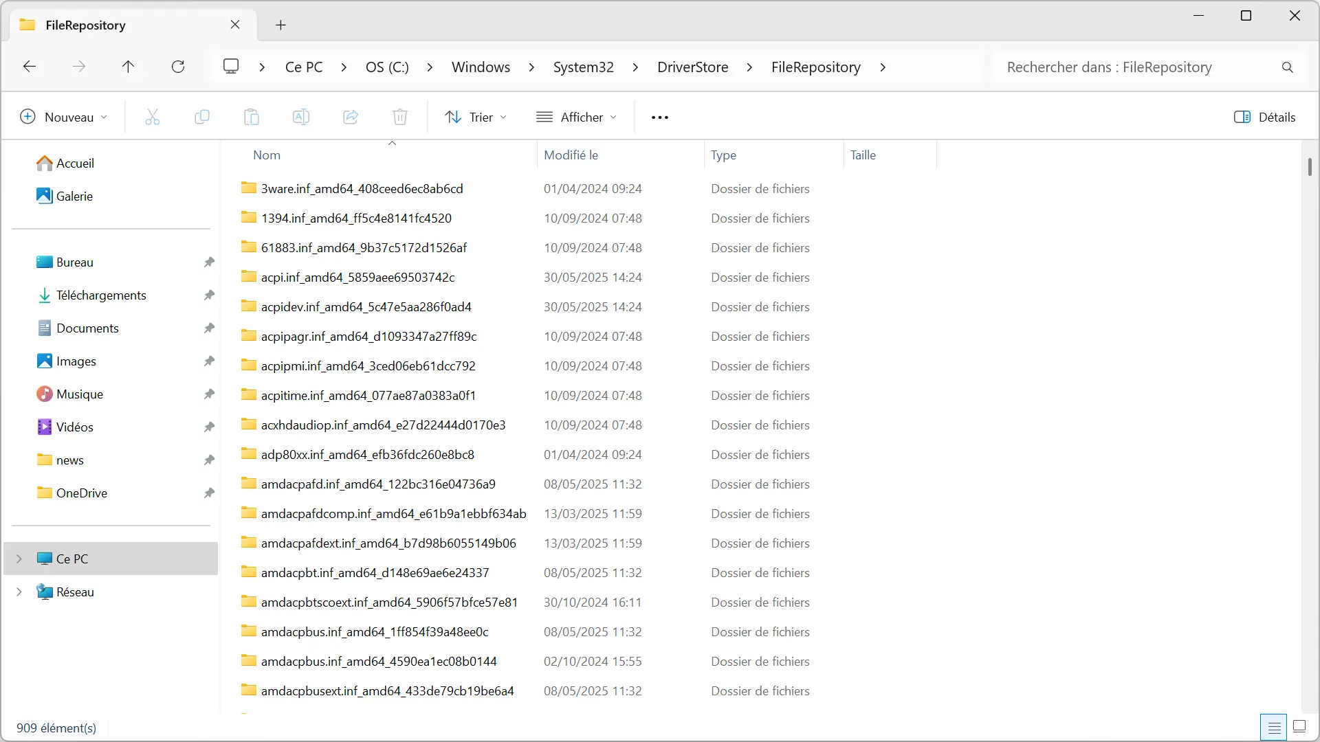 Explorateur de fichiers affichant le contenu du dossier FileRepository de Windows 11