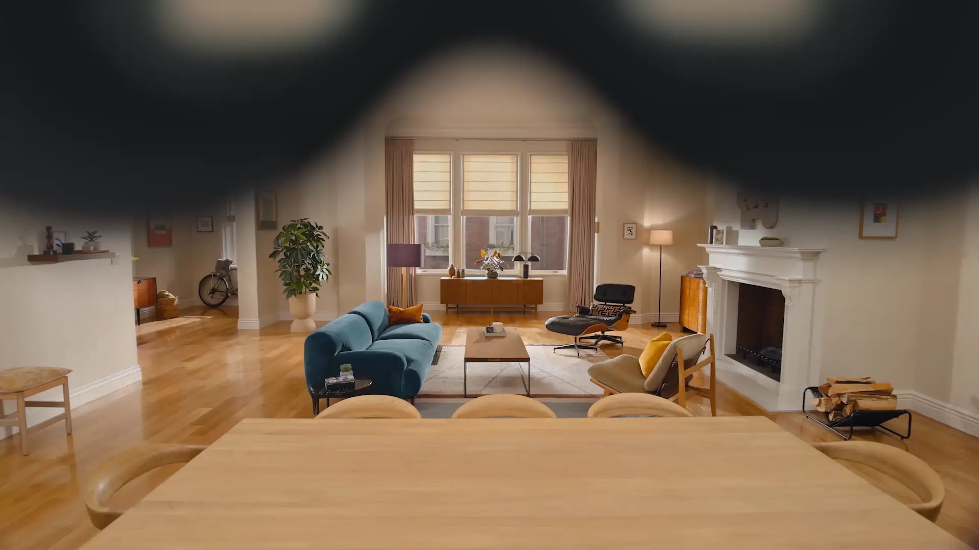 Vue immersive avec visionOS 26 en réalité augmentée à travers le casque Apple Vision Pro